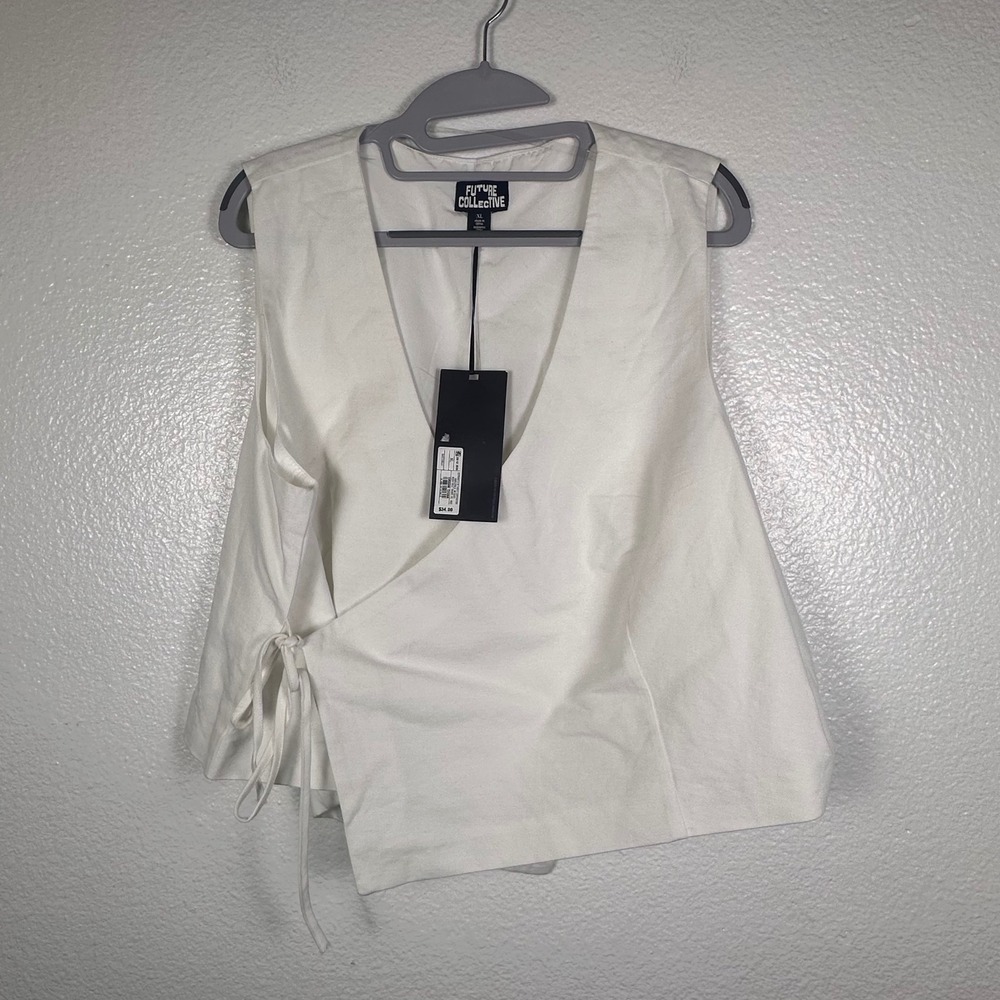 Future‎ Collective Jeneee Naylor White Wrap Vest Top Sleeveless V-Neck XL NEW